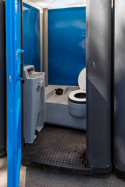Best Portable toilet rental cost  in Ceredo, WV