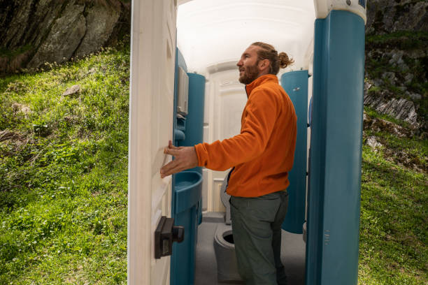 Best Porta potty delivery and setup  in Ceredo, WV